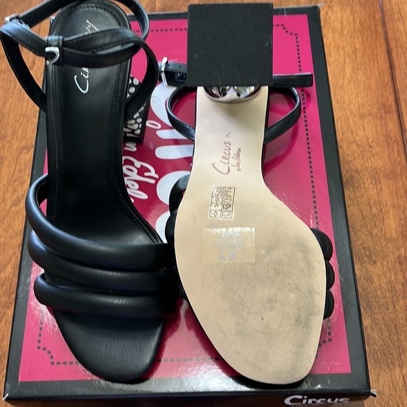 Circus by Sam Edelman sandals - Picture 4 of 7